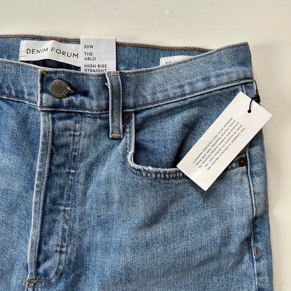 NWT Aritzia Denim Forum The Arlo High Rise Straight 30W 28L - Picture 8 of 9